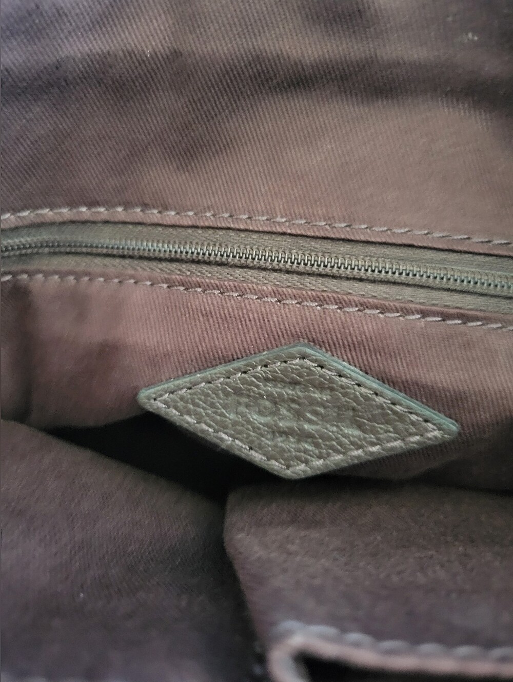 Fossil Leather Colorblock Crossbody Bag Black, Brown & Cream & Metal Key Charm - Picture 9 of 12